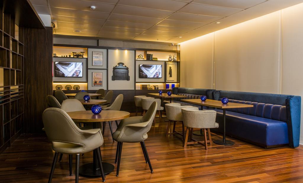Hotel Luzeiros Recife Zewnętrze zdjęcie The lounge at Tan Son Nhat International Airport