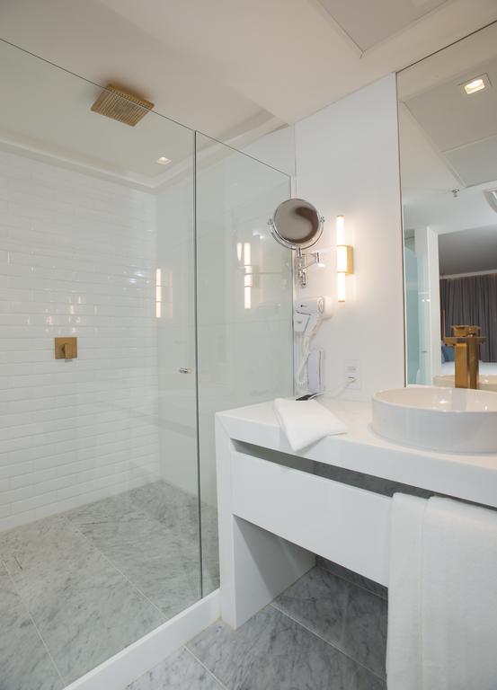 Hotel Luzeiros Recife Pokój zdjęcie A shower enclosure